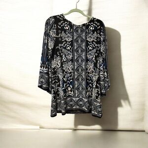 NWOT Ladies Roz & Ali Sz Medium Blue Top